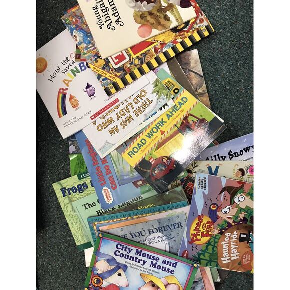 Mixed Scholastic Reading Kids Books K-5 Classroom Teacher Homeschool 15 RANDOM - Picture 1 of 2